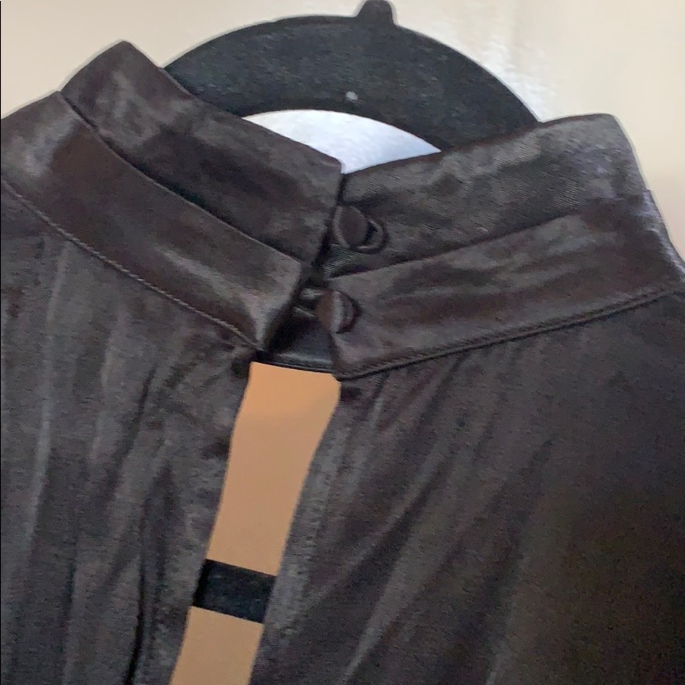 Black Blouse - Picture 8 of 8